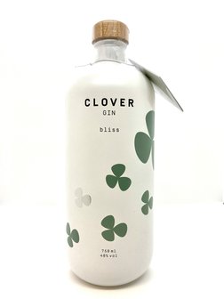 Limited edition in een knappe 75cl fles ter gelegenheid van de vijfde verjaardag van Clover gin
