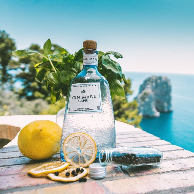 Gin Mare Capri 42.7% 100cl online kopen - GinTonicStore